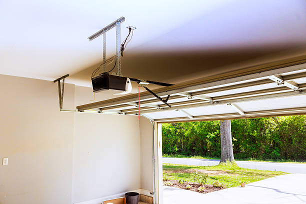 Top rated local Garage Door Roller Replacement specialists in La Marque, TX